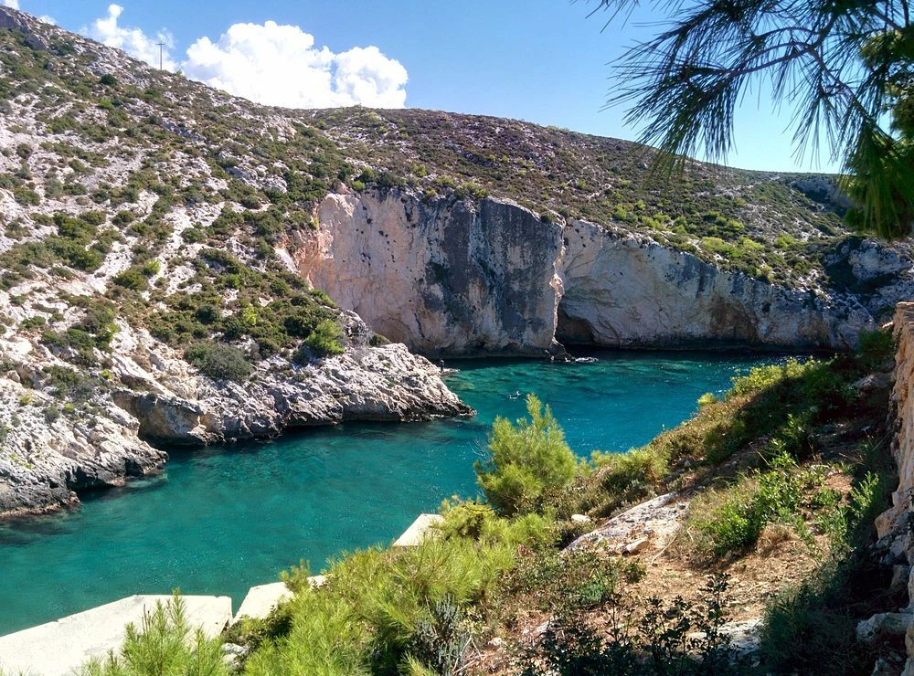 Psarou Cruises & Watersports