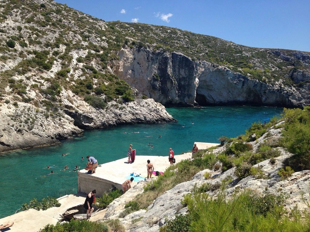 Psarou Cruises & Watersports
